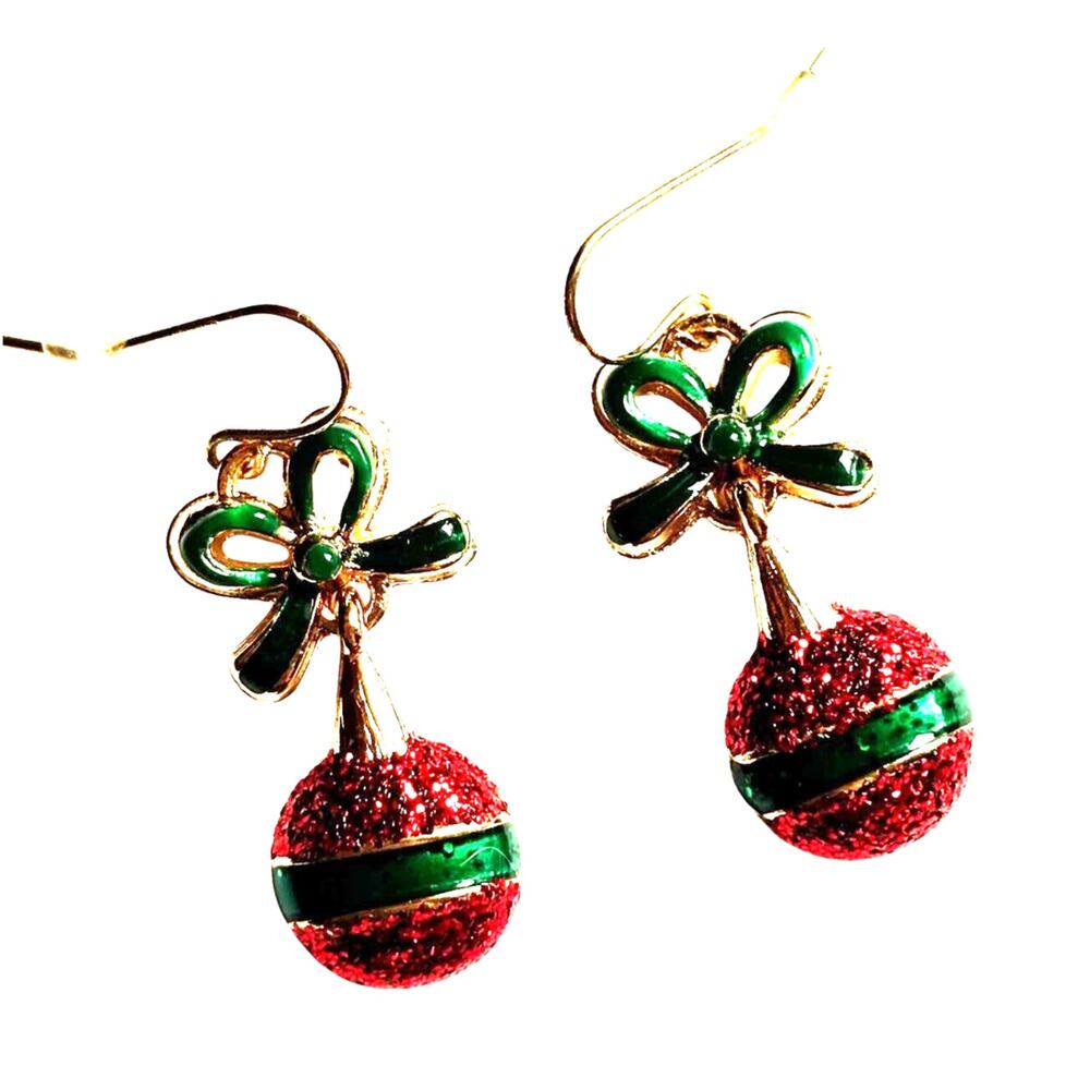 Christmas theme pierced earrings drop & dangle wires holiday ornaments red green